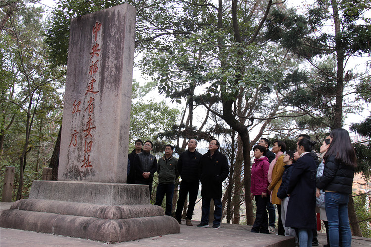 20180117学院机关直属第三党支部与中行仓山支行开展党支部共建活动 (2).JPG