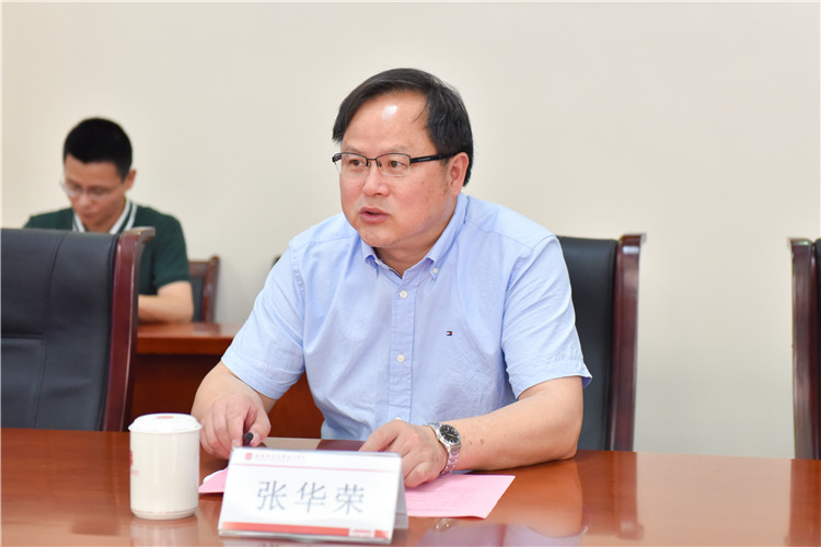 20190430学院与福建晟恩电子科技有限公司合作共建高尔夫模拟实验室 杨竞雯摄 (3).jpg
