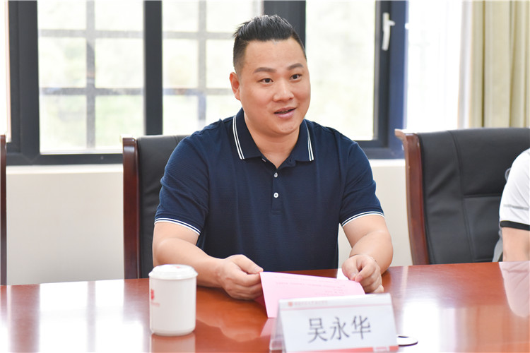 20190430学院与福建晟恩电子科技有限公司合作共建高尔夫模拟实验室 杨竞雯摄 (5).jpg