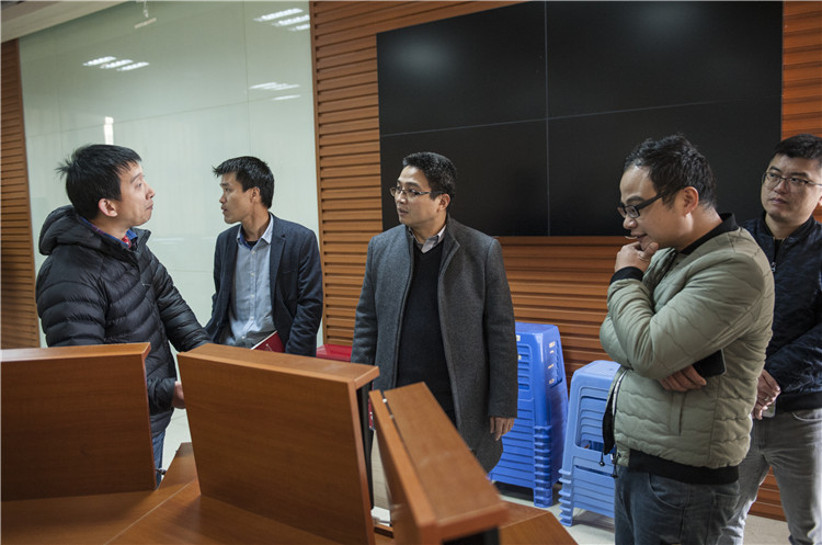 20190222学院领导带队检查开学前准备工作 杨竞雯摄.jpg