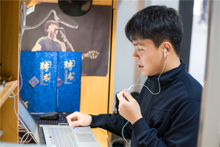 20220324 网课采访 林文杰同学开麦回答问题 翁柏杨摄 (2).jpg