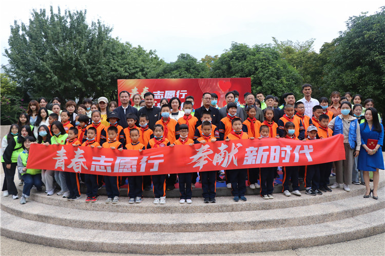 20201128青春志愿行 奉献新时代 关爱城市留守儿童暨国际志愿者日活动合照 许静妍 摄 (2).jpg