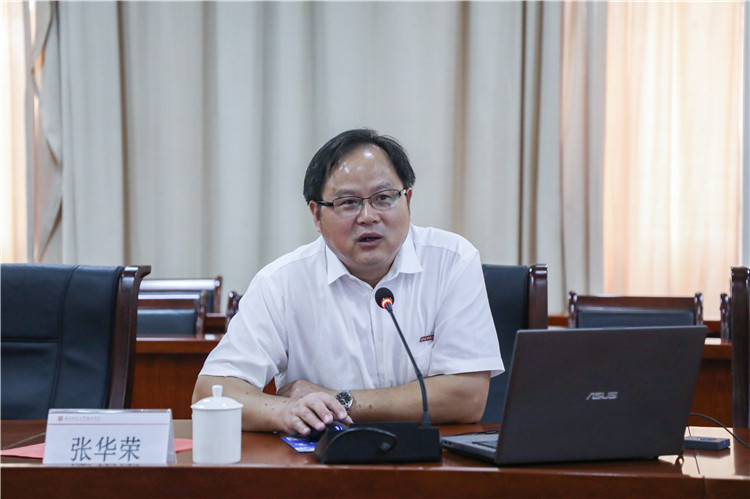 20190901 院长张华荣开展科研专题讲座 洪紫萍摄.JPG