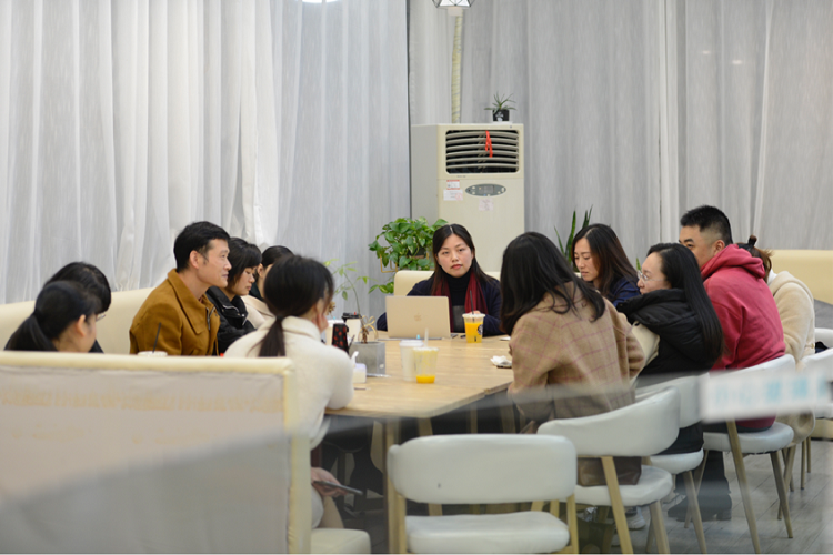 20210104文化产业系学前教育专业教研室开展美术教研活动.png