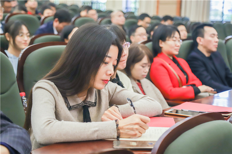 20191128 中国教育报刊社2019年特约通讯员福州通联会在福建师范大学协和学院举行 林小毳 (2).jpg