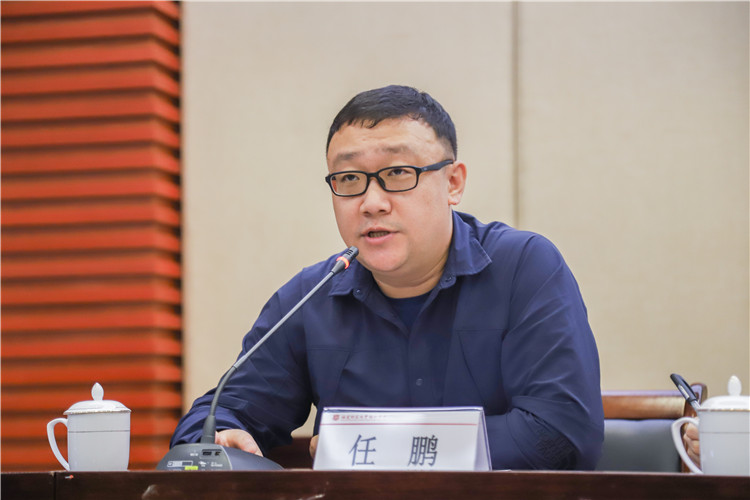20191128 中国教育报刊社2019年特约通讯员福州通联会 中国教育报刊社通联部副主任任鹏讲话 林小毳摄-13.jpg