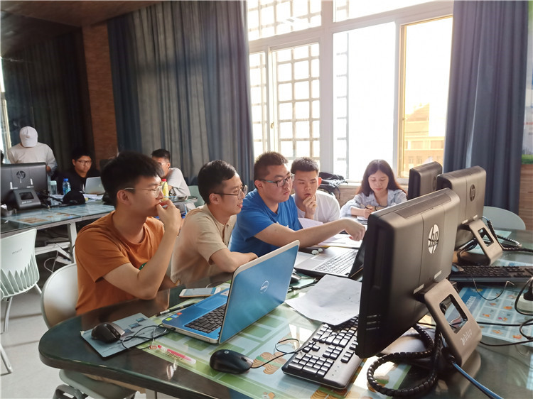 20190425管理学系工管 ERP沙盘大赛 陈钰莹 摄 (1).jpg