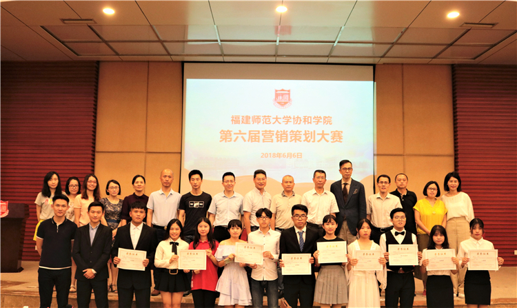 合照 张艳玲摄.jpg