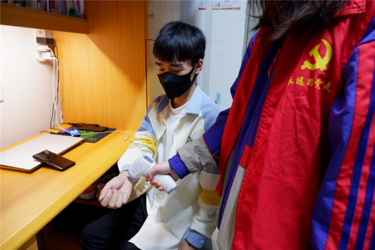 20220321国际教育学院党员防疫突击队进行防疫指导工作 5.png