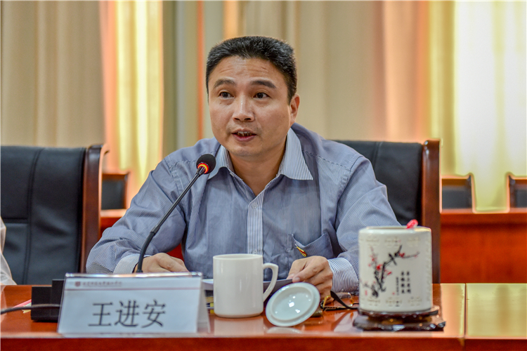 20191023学院召开“不忘初心、牢记使命”主题教育调研成果交流会 林响摄 (3).jpg