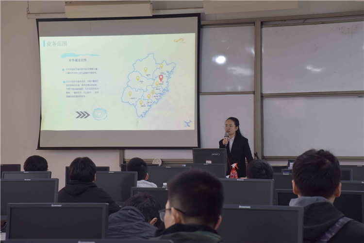 20211223 招聘会 车丽媛拍摄 (1).jpg