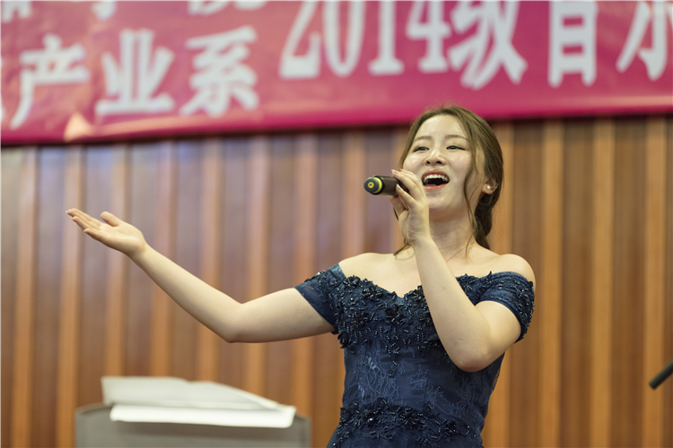 女声独唱《报答》 王兆熙摄 (9).jpg