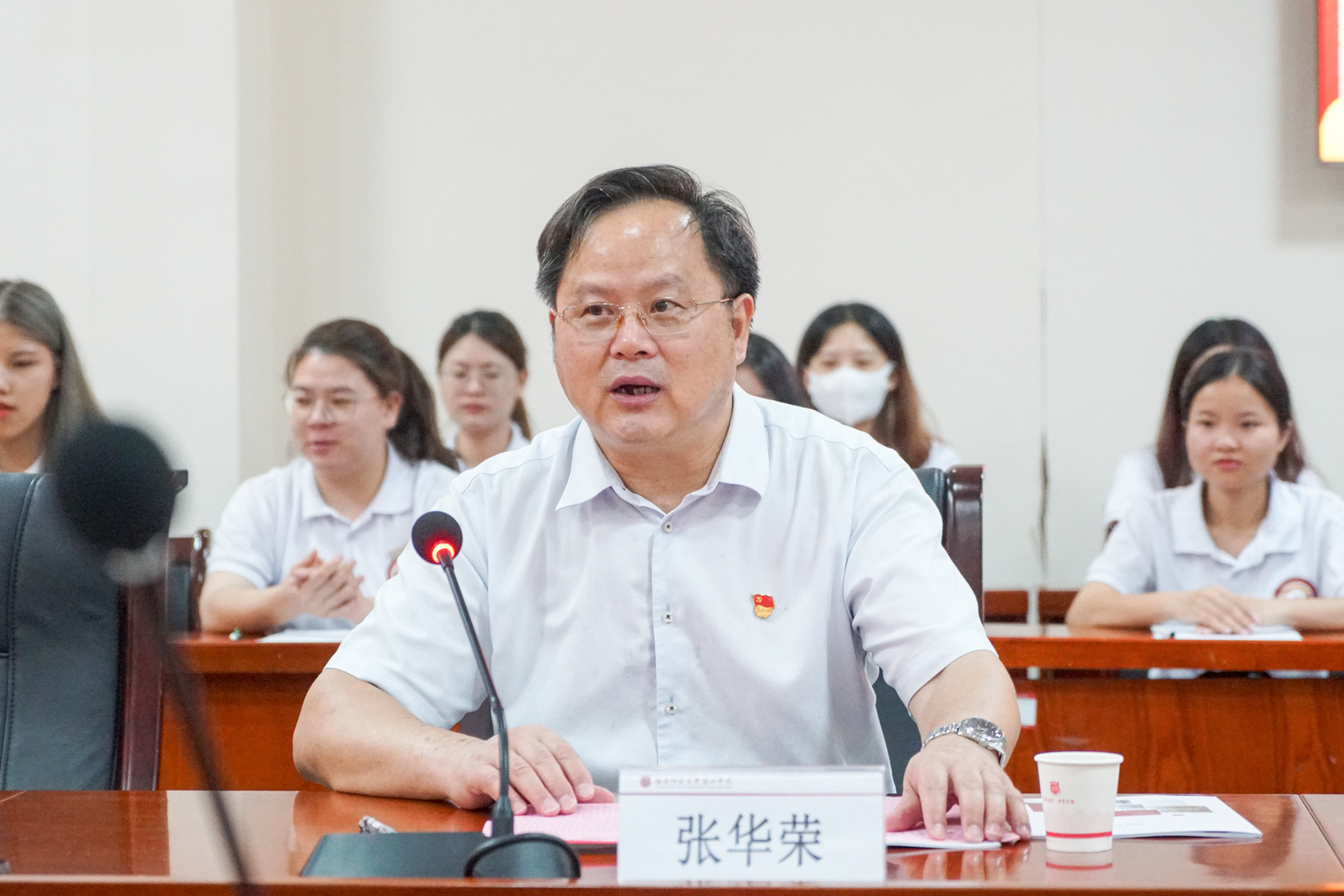3、福建师范大学协和学院院长张华荣教授(王伟强-摄).jpg