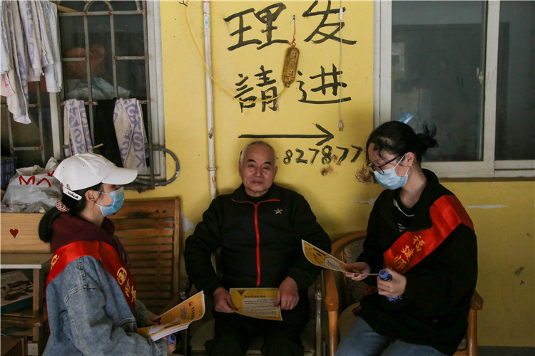 20211110消防宣传进社区,志愿服务暖人心 (2).jpg