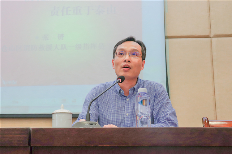 20190410消防讲座陈晓斌书记讲话 许馨月摄.jpg