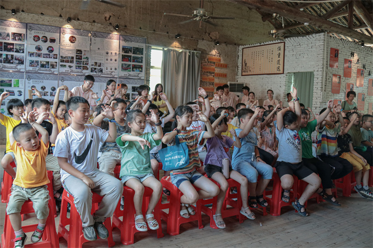 20200706外语系暑期社会实践-开心课堂之实践课堂 鲁雅怡摄 (29).jpg