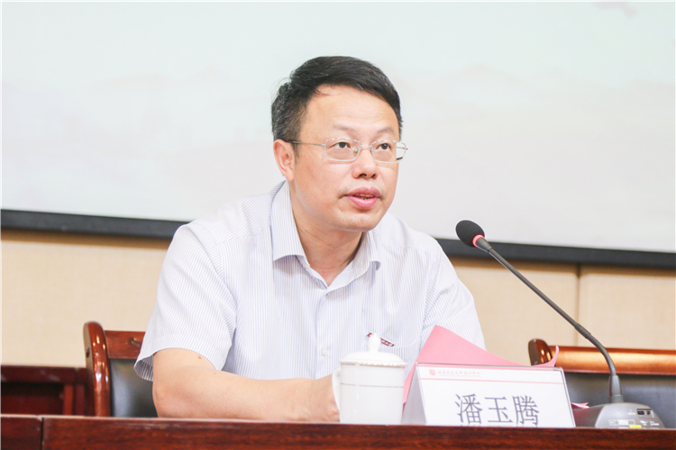 20190615 福建师范大学党委副书记、协和学院党委书记 潘玉腾教授致辞 林小毳摄 (1).jpg