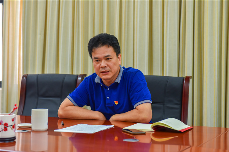 20190926“不忘初心,牢记使命”主题教育集中学习研讨 张鹏程副院长 林响摄 (2).JPG