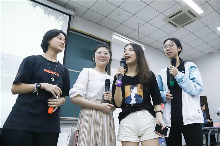 20190410 外语系节目 苏曼雨摄-2.jpg