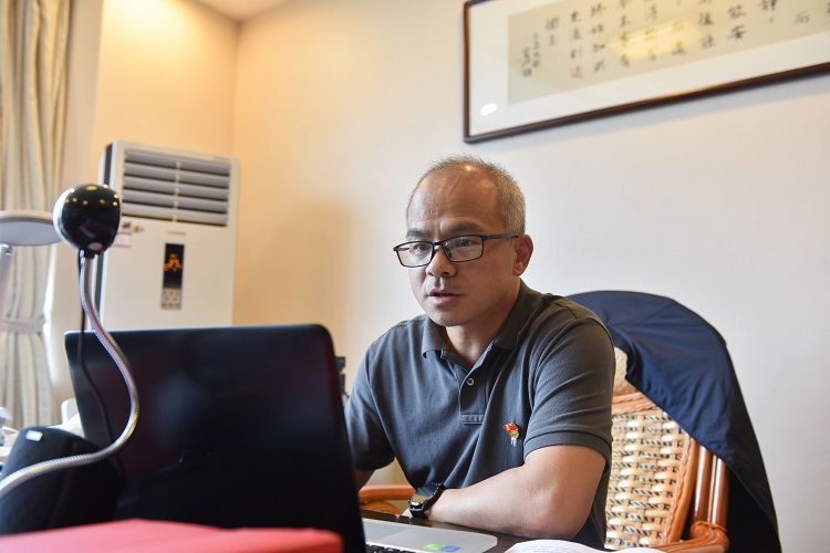 20200527院长、书记上思政课 林响摄 (3).jpg