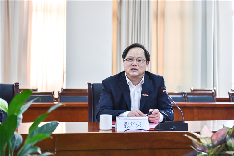 20190320学院召开意识形态与师德师风建设工作分析会 林响摄 (2).jpg
