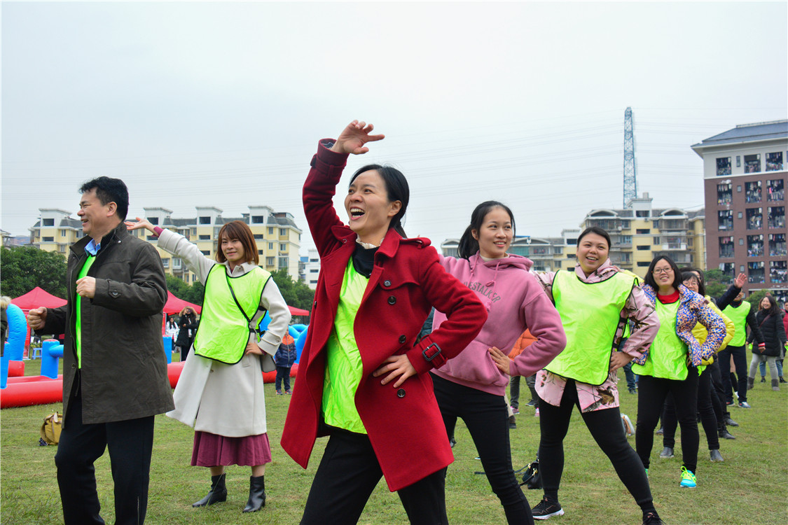 20181229 老师们正在比赛前热身 曹奥强-5 (3).jpg