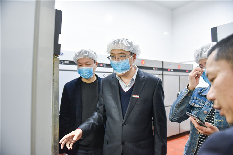 20190415福建师范大学领导莅院开展校园食品安全及防汛备汛检查工作 林响摄 (5).jpg