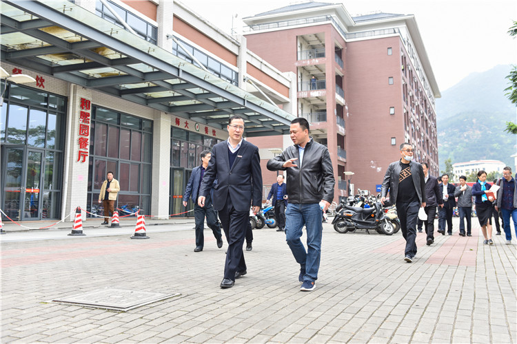 20190415福建师范大学领导莅院开展校园食品安全及防汛备汛检查工作 林响摄 (1).jpg