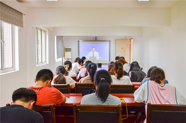 20210602经济与法学系开展习近平法治思想大讲堂集中学习讨论会.jpg