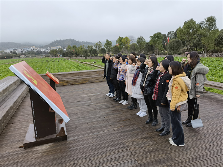 管理学系教工党支部赴上杭县开展主题党日活动 (2).jpg