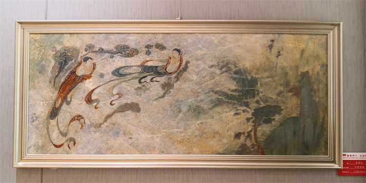 张艳红同学漆画作品《印象敦煌—游风》.jpg