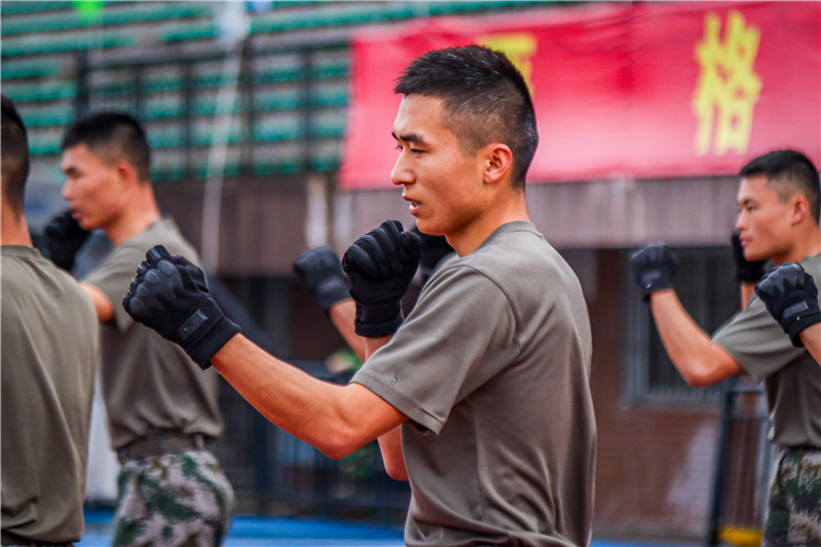 20211108福建师范大学2020级学生军训开训式 谢宁静摄 (13).JPG